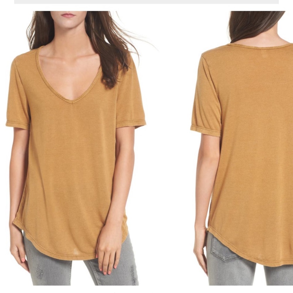 NWOT raw edge relaxed fit v-neck tee